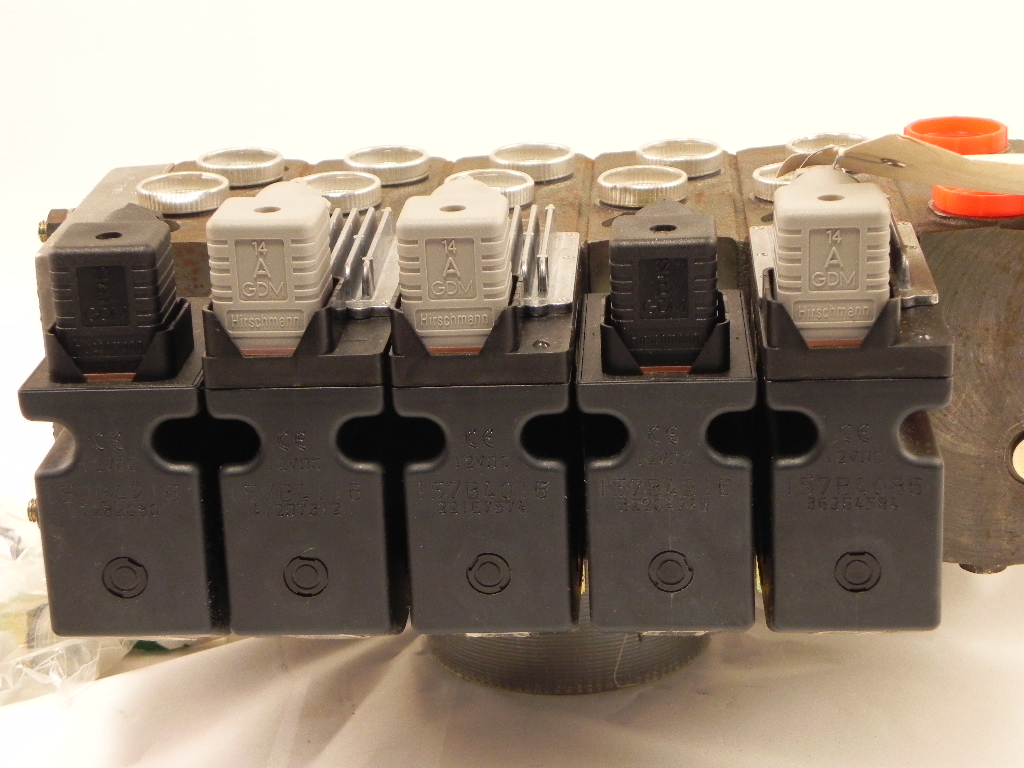 Danfoss Proportional 5 Section Valve PVG32 157L1966 | eBay