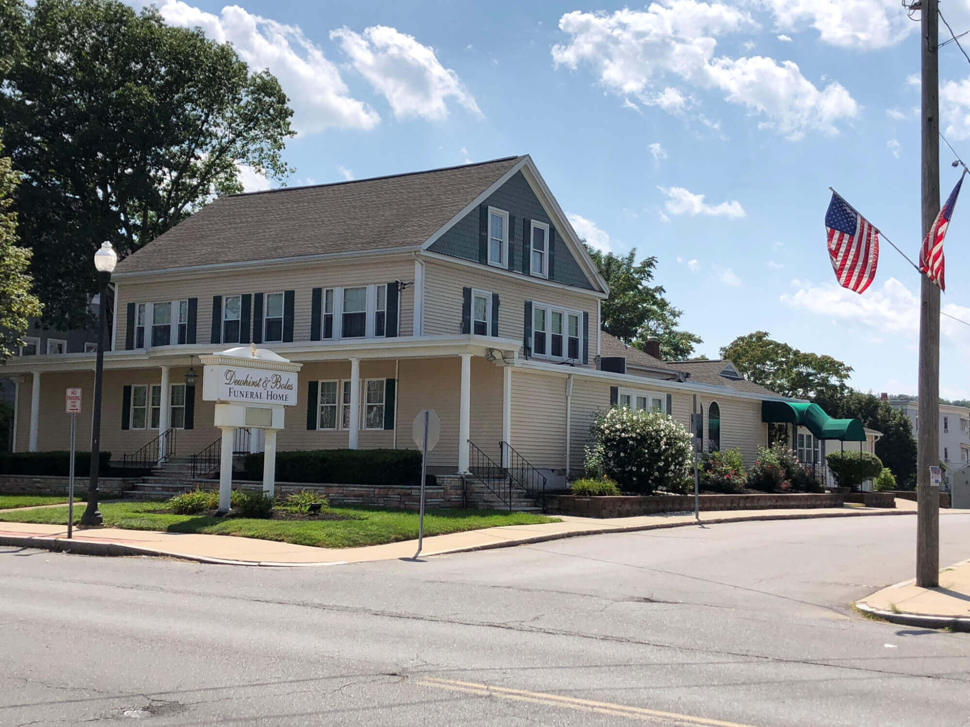 Dewhirst Boles Funeral Home and Cremation Service & Cremations