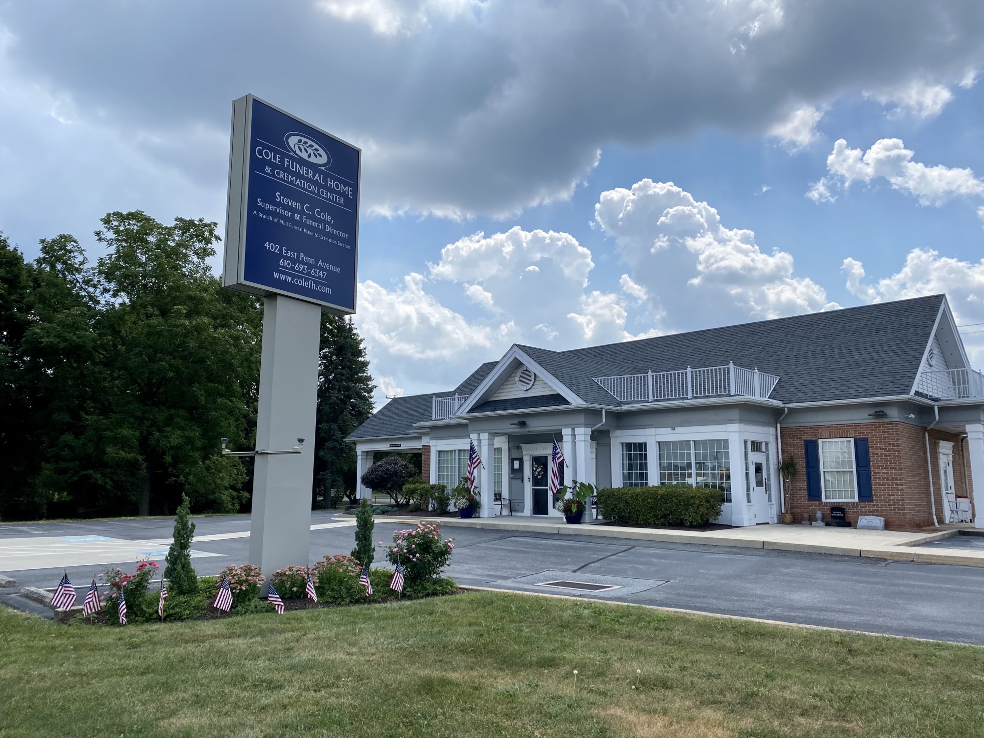 Cole Funeral Home & Cremation Center Robesonia PA funeral home and