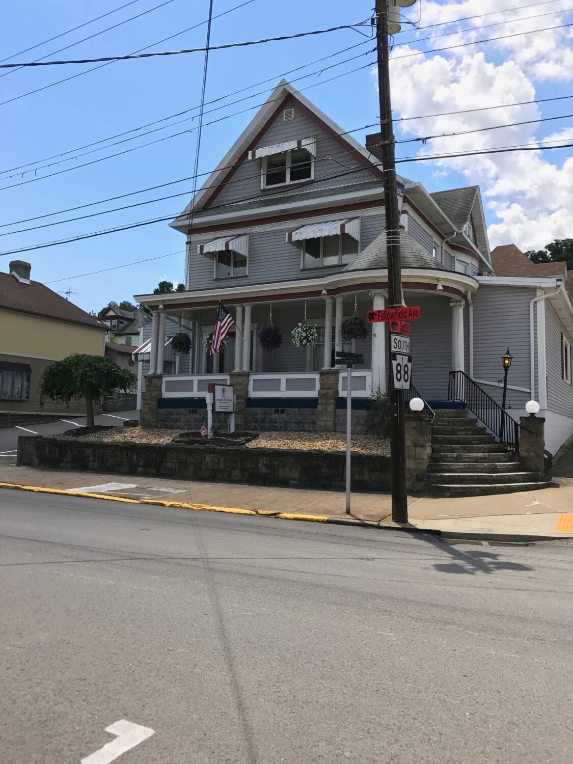 Leonard M. Pavlic Funeral Homes, Inc. Charleroi PA funeral home and