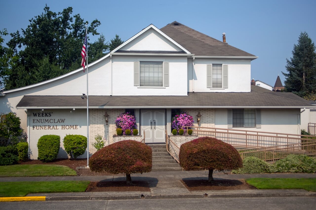 Enumclaw, WA Funeral Home Weeks' Funeral Homes