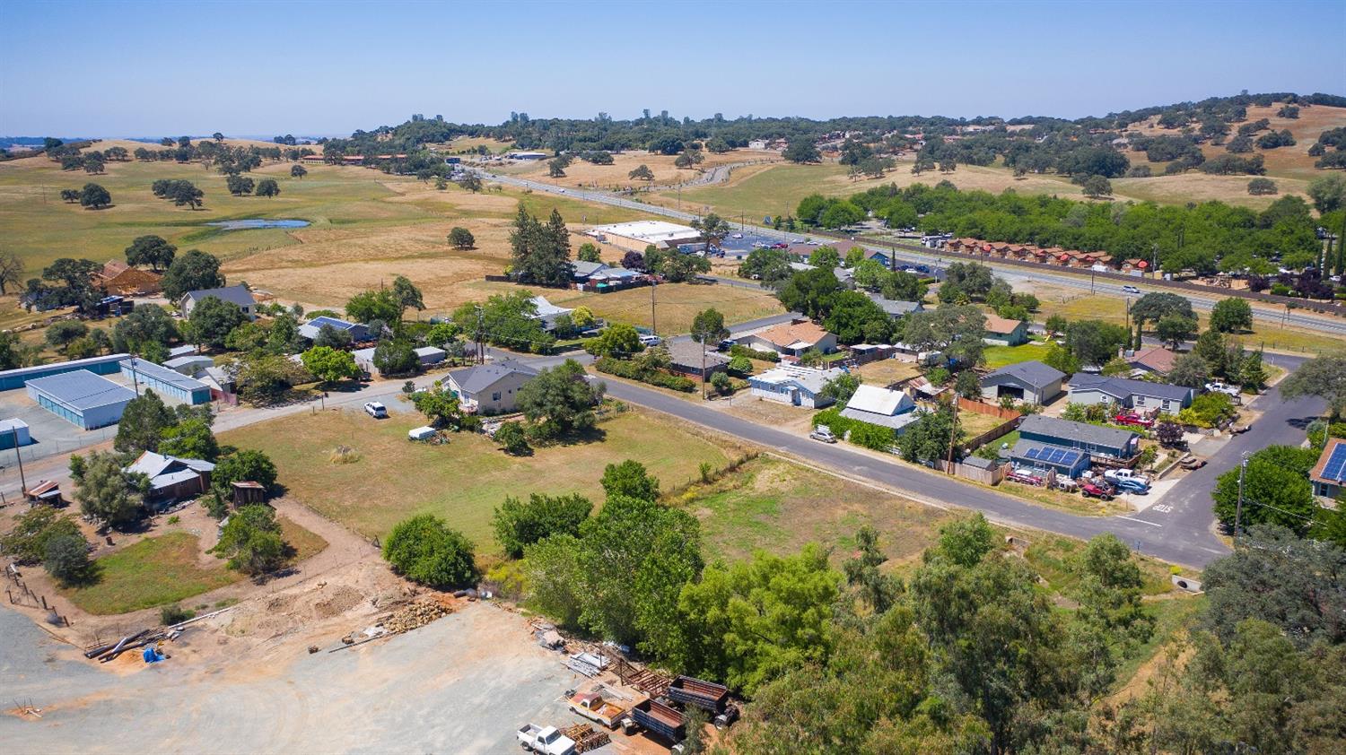 Great piece of land located in the heart of Plymouth!!!