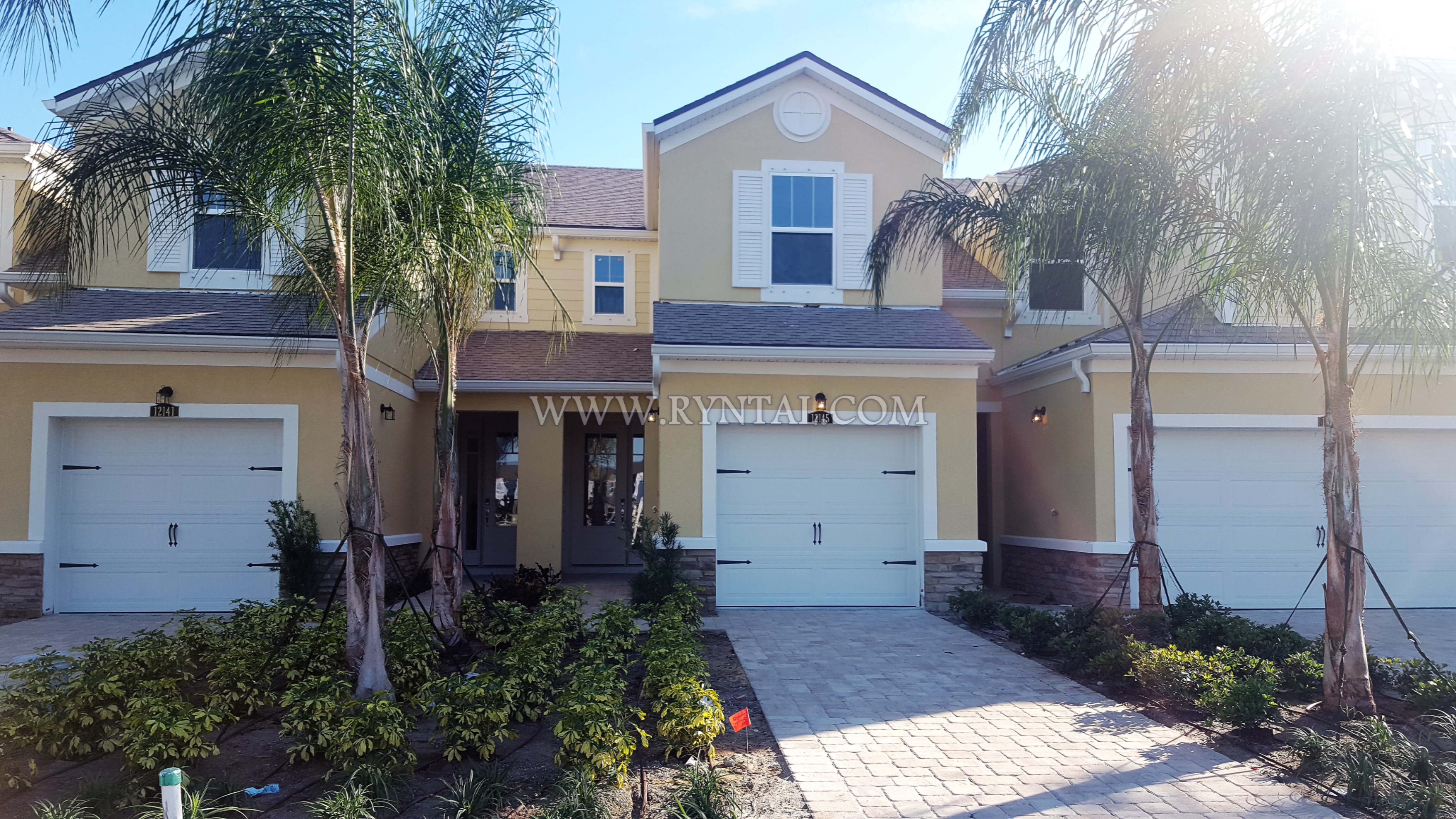 Immaculate 3 Bed, 2.5 Bath Townhome in Harmony at Lakewood Ranch!