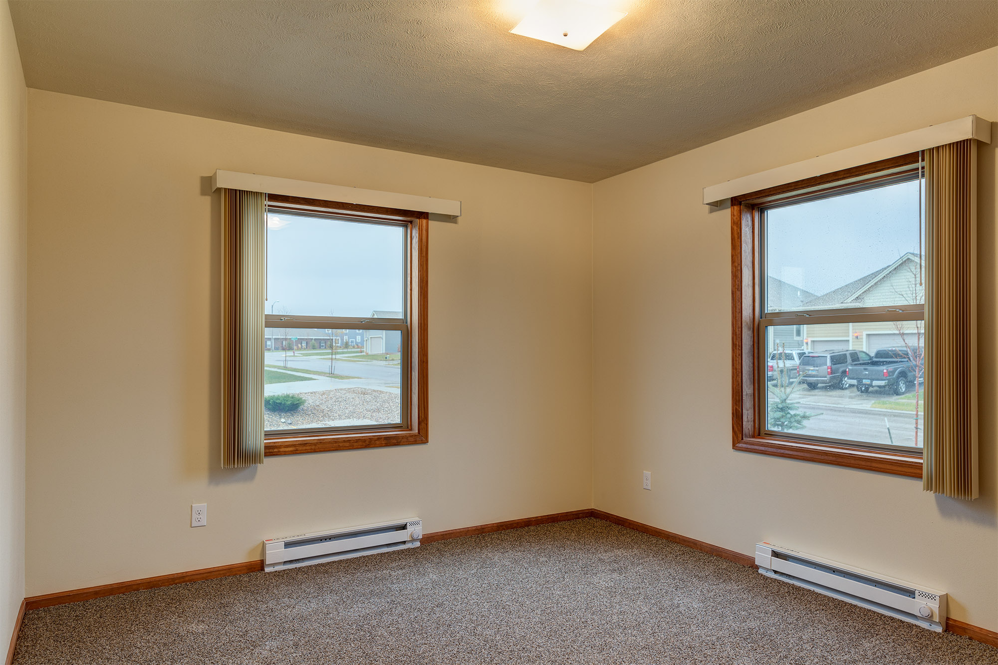 HUGE 3BR/2BA Apartment by High School!