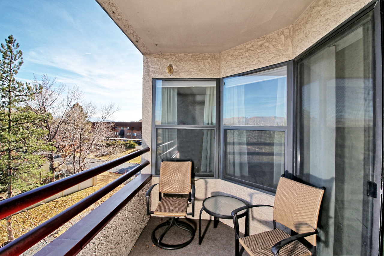 Lovely High End Condo in Horizon Towers