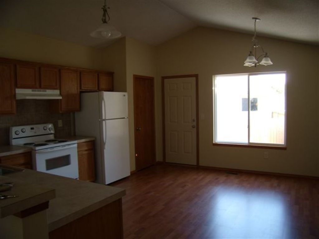 2606 E Old Spring Rd