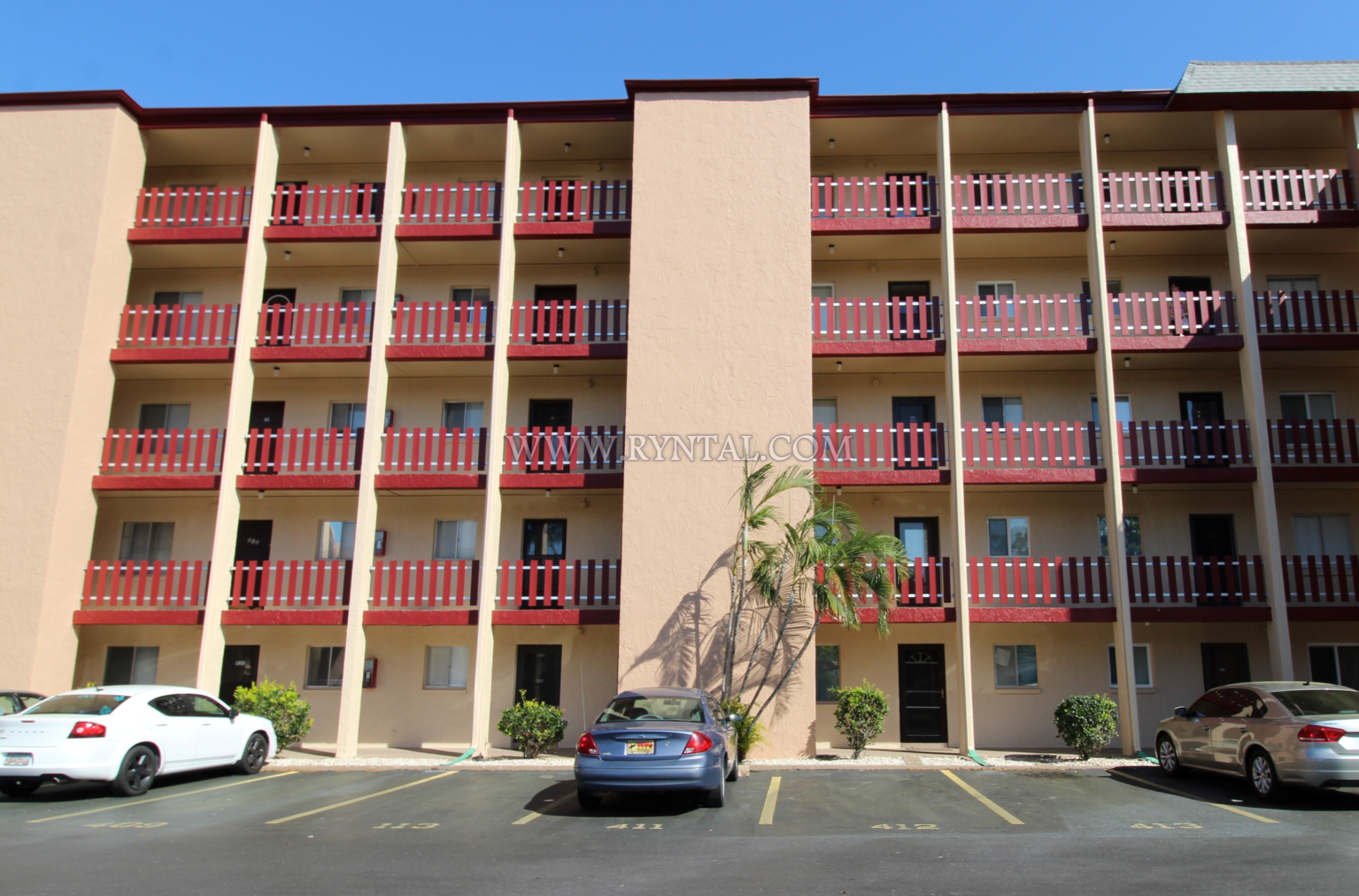 2 Bedroom Condo in Bayshore on the Lake!