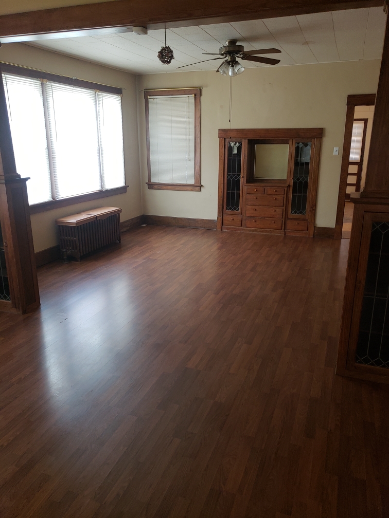 401 N Alexander, Clinton