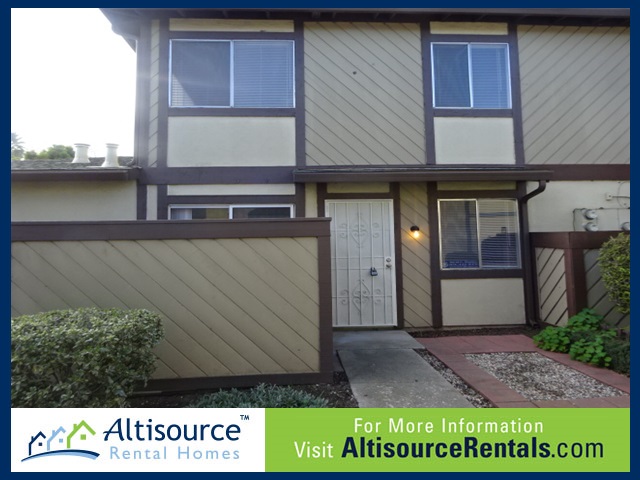 2 Bed / 1 Bath, Salinas, CA 771 Sq ft