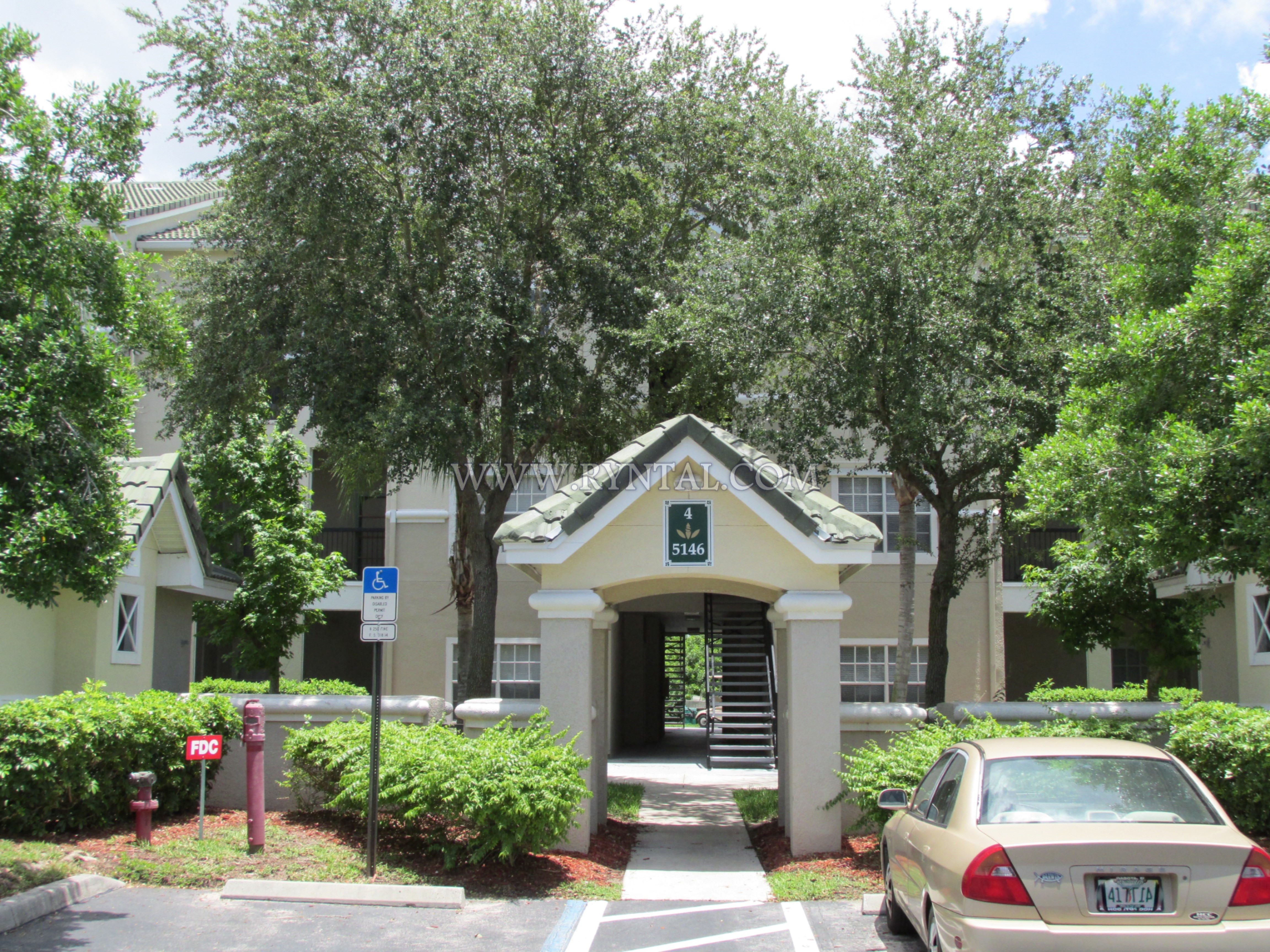 2 Bedroom Condo in Serenade at Palmer Ranch!