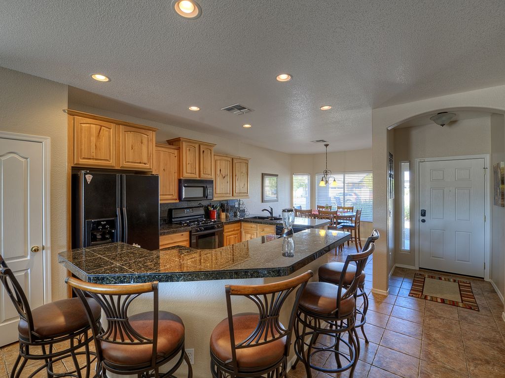 Furnished 3 Bedroom Home In Beautiful Coldwater Springs Golf Course