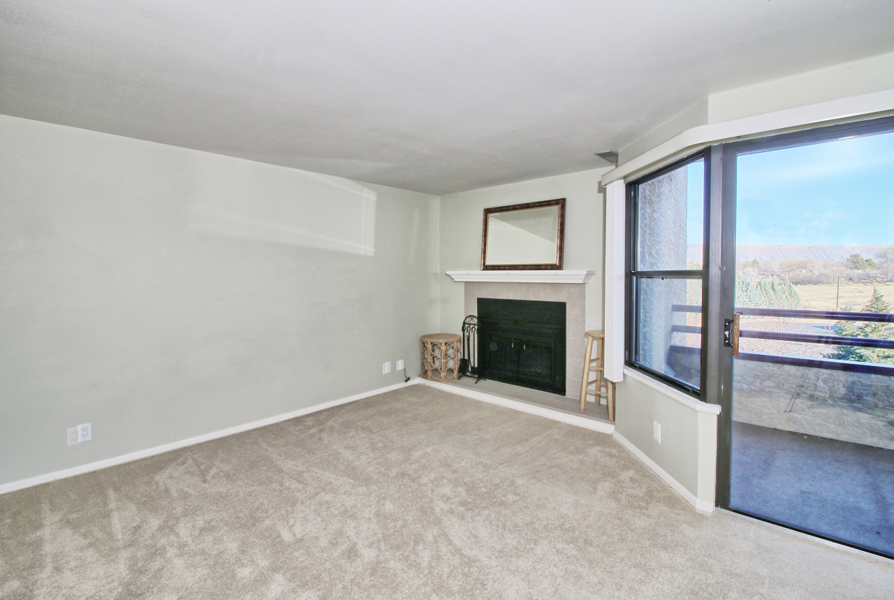 Lovely High End Condo in Horizon Towers