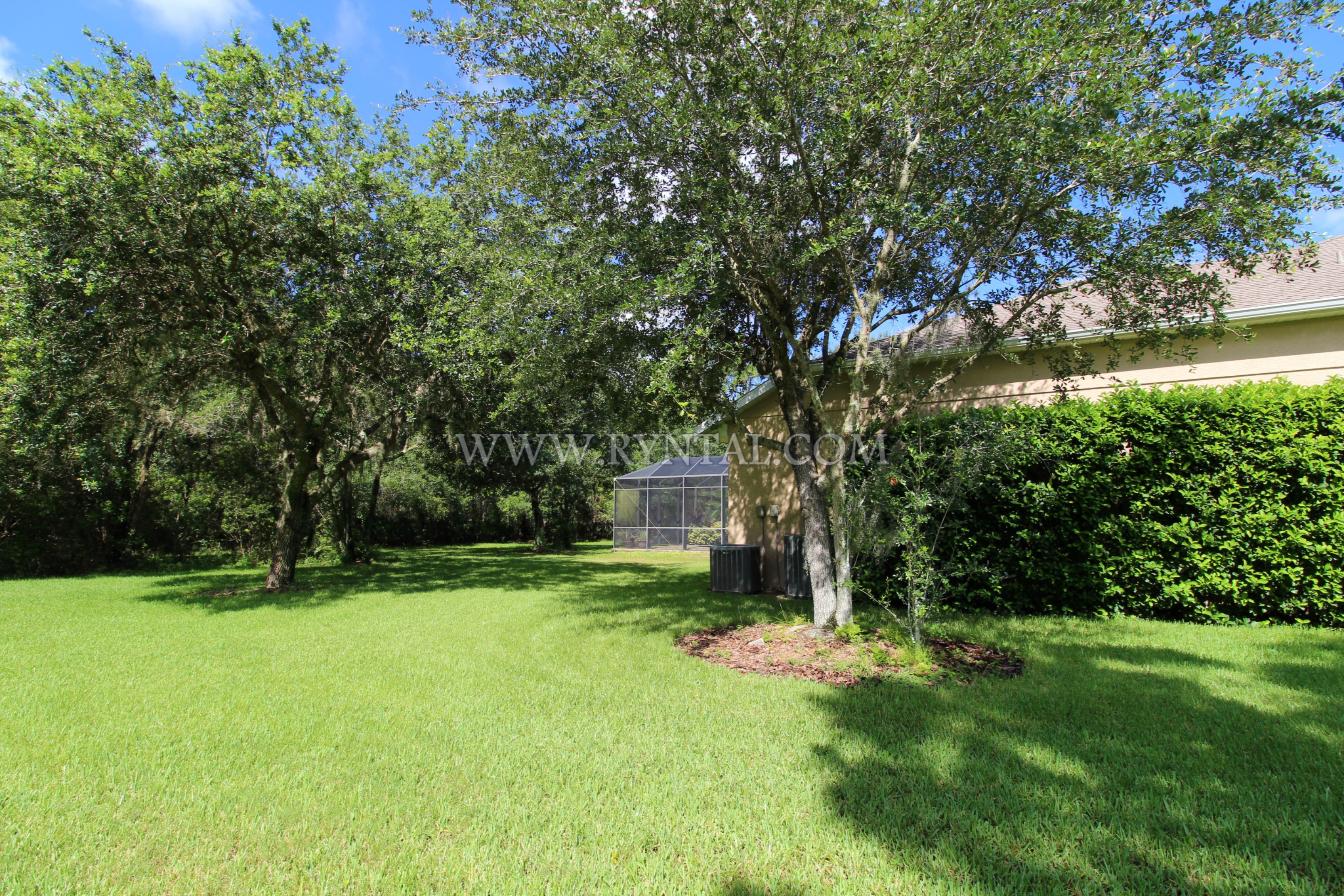 4 Bedroom Luxury Pool Home in Lakewood Ranch!
