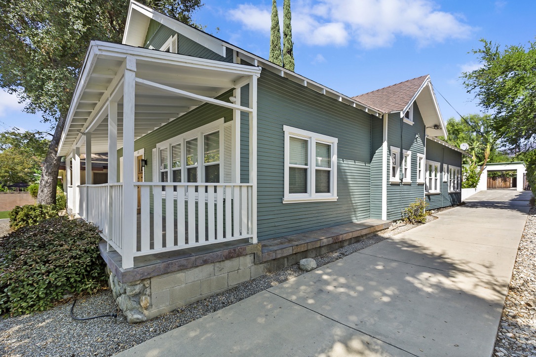 Claremont Village Craftsman