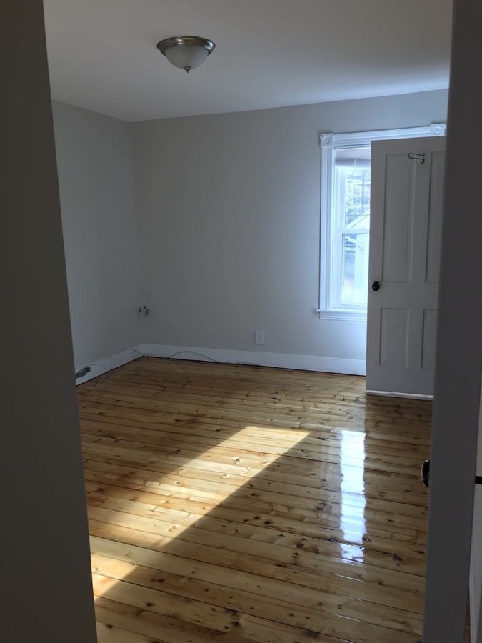 4 Oakleigh Ave, North Providence, RI 02911 HUS, LLC