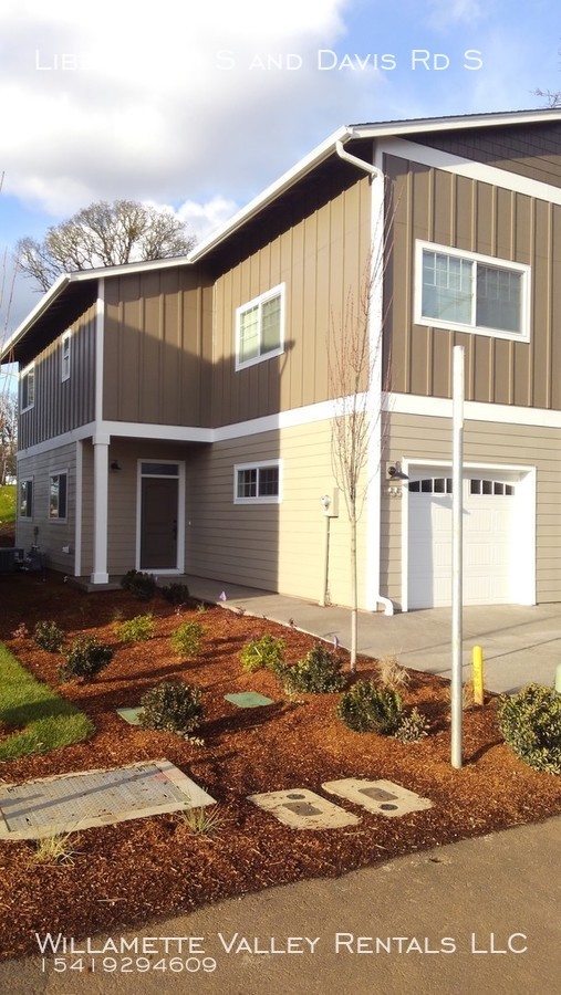 Liberty Rd S and Davis Rd S, Salem, OR 97306 Willamette Valley