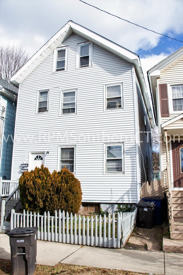 155 Fillmore St 2nd Floor, New Haven, CT 06511 Real Property Management