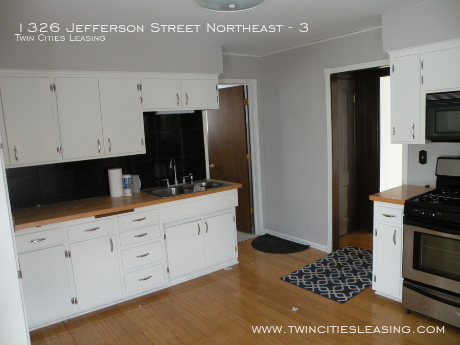 1326 Jefferson Street Northeast 3, Minneapolis, MN 55413 Twin
