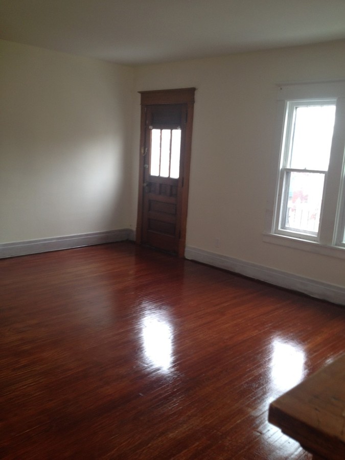 125 Deerfield Ave Upper, Buffalo, NY 14215 C&M Rental