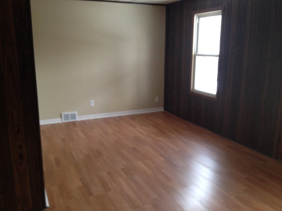 1715 Ashland Ave Lower, Niagara Fall, NY 14301 C&M Rental