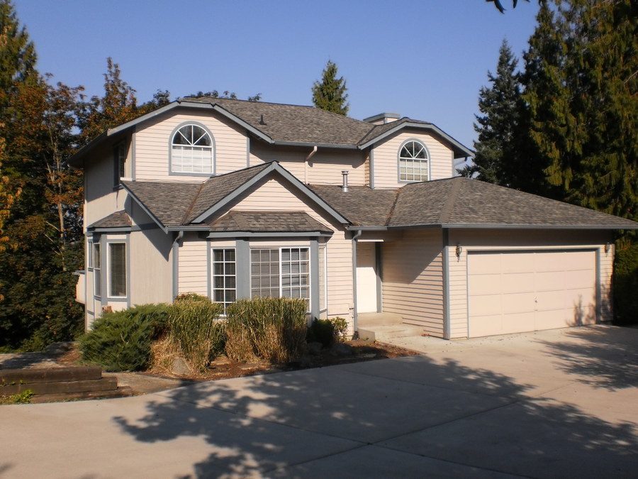 1918 7th St SE, Puyallup, WA 98372 Kalles Property Management