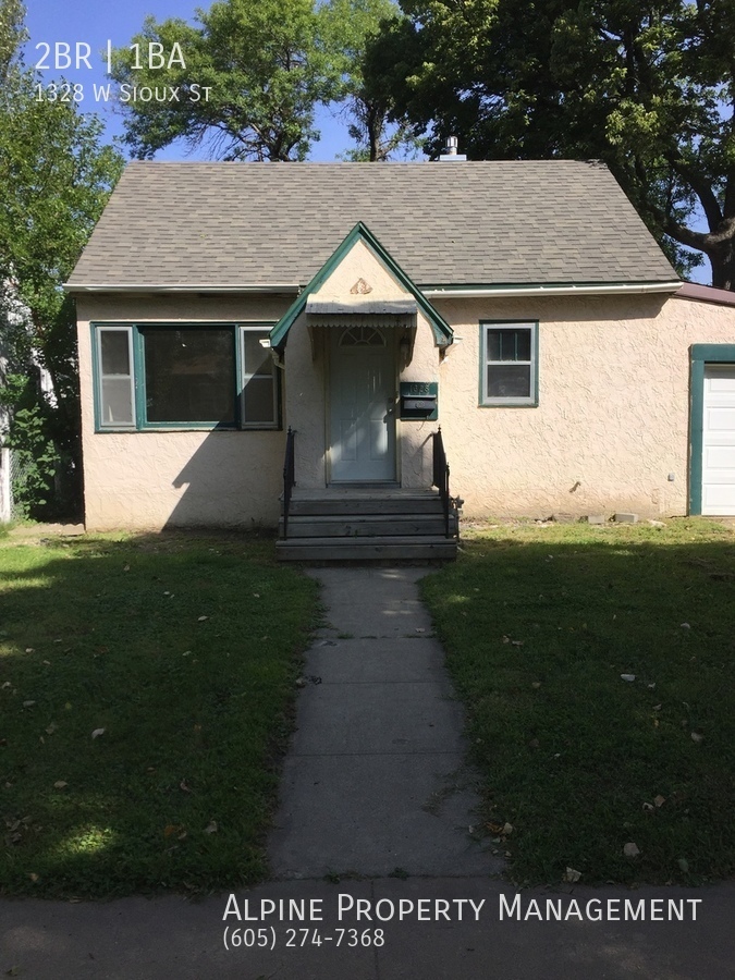1328 W Sioux St, Sioux Falls, SD 57104 Alpine Property Management
