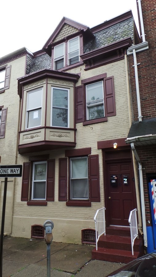 914 W Walnut Street Unit 2, Allentown, PA 18102 SCHEDULE A SHOWING