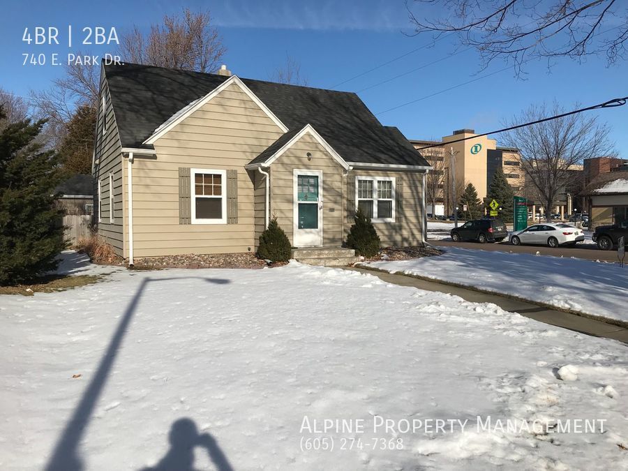 740 E. Park Dr., Sioux Falls, SD 57105 Alpine Property Management