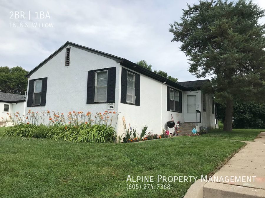 1818 S. Willow, Sioux Falls, SD 57105 Alpine Property Management