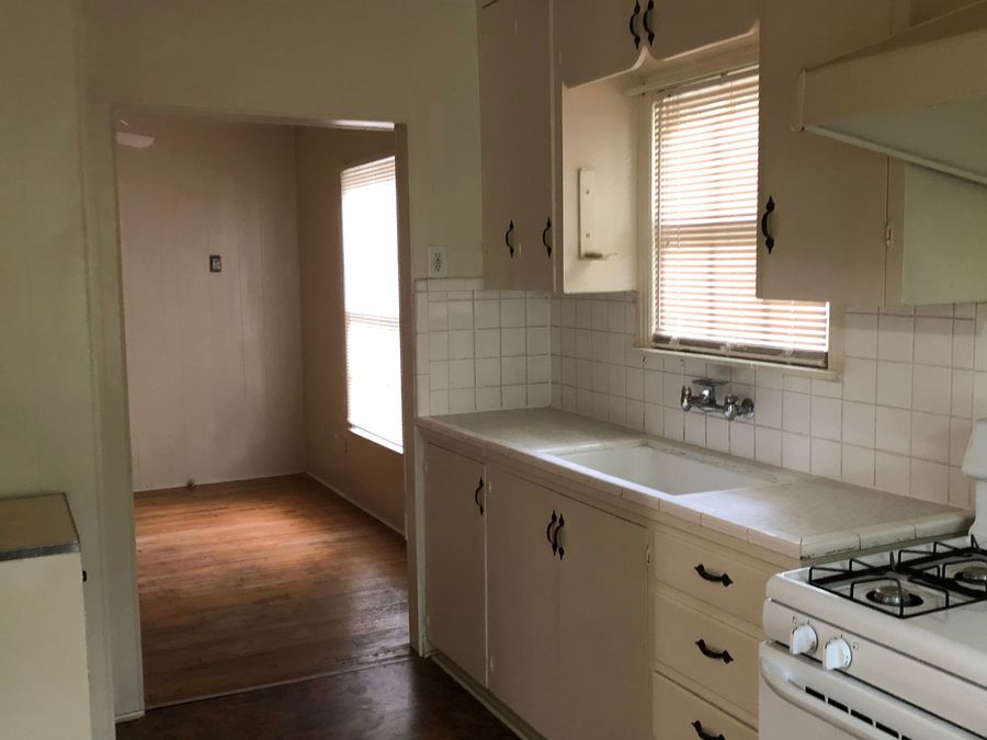 5805 Malvey Ave, Fort Worth, TX 76107 Red Team Real Estate