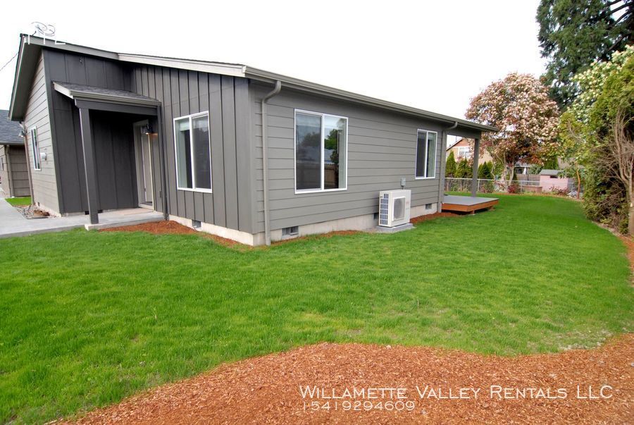 1128 Hemlock St NW, Salem, OR 97304 Willamette Valley Rentals LLC