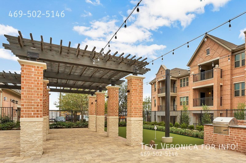 2400 Fort Worth Ave 194365761x, Dallas, TX 75211 All City Real Estate