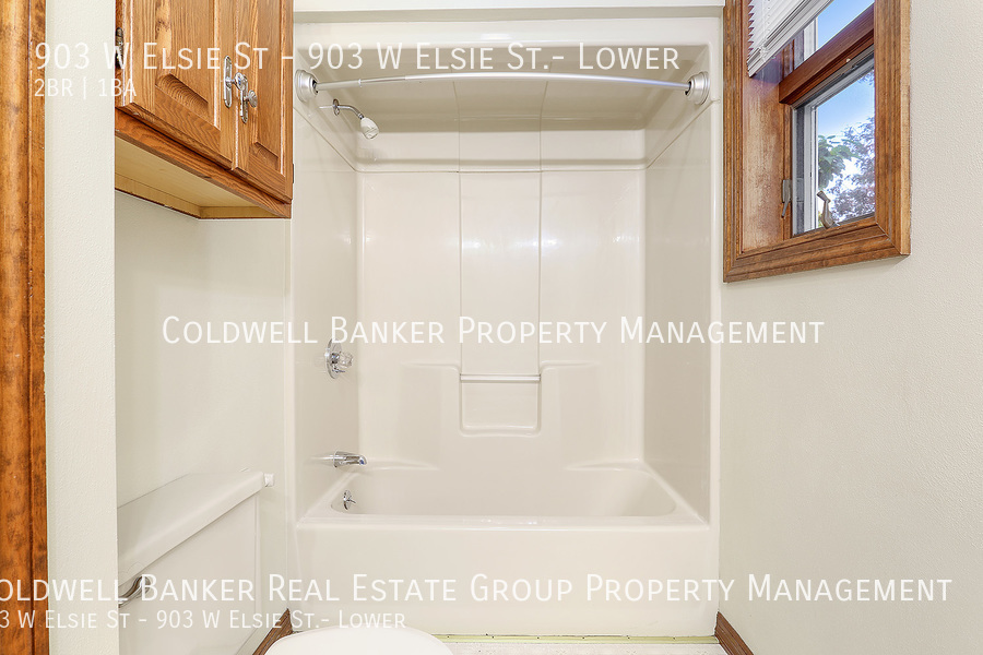 903 W Elsie St 903 W Elsie St. Lower, Appleton, WI 54914 Coldwell