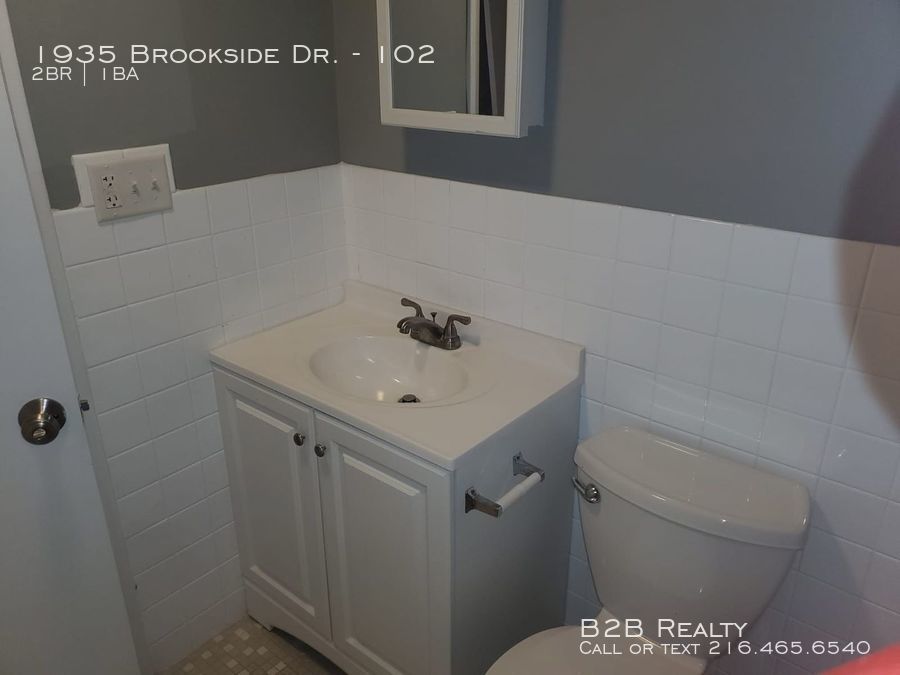1935 Brookside Dr. 102, Wooster, OH 44691 B2B Realty