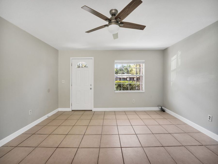 517 Northwestern Ave., Altamonte Springs, FL 32714 Real Property Management & Realty