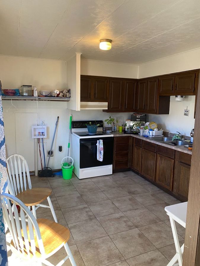 301 Pine Street Apartment B, IL 61846 Zindars