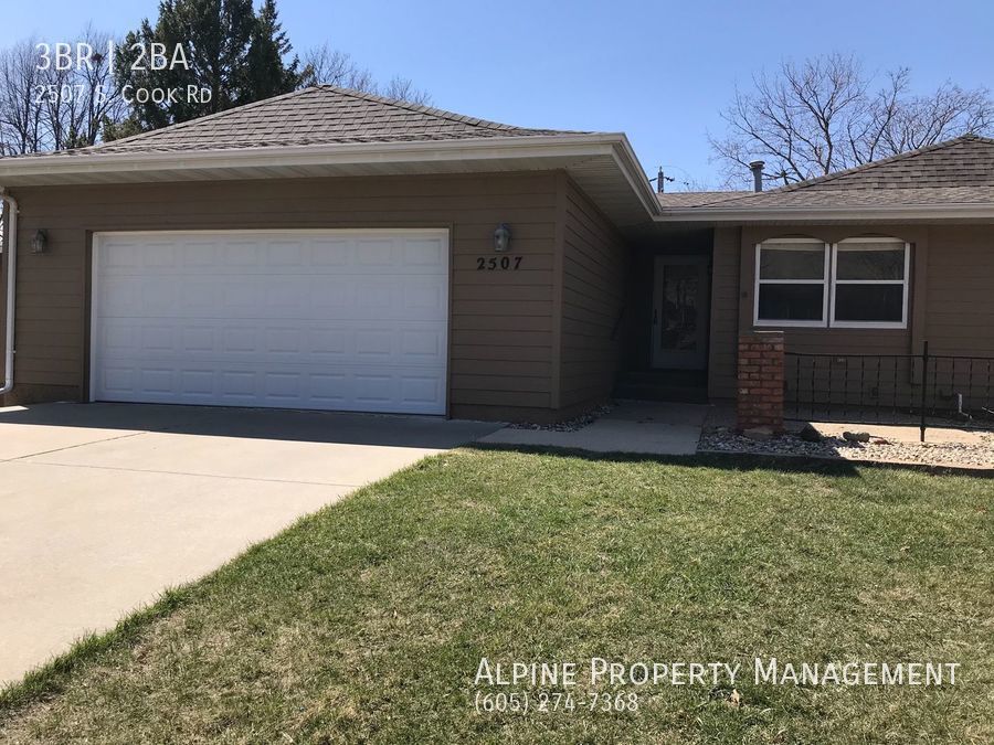 2507 S. Cook Rd, Sioux Falls, SD 57105 Alpine Property Management
