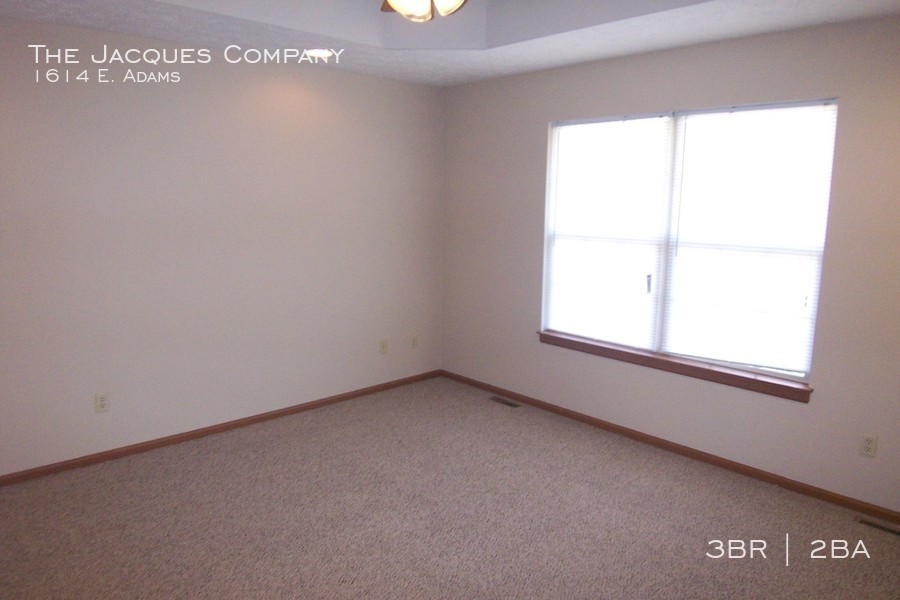 1614 E. Adams, Springfield, MO 65803 The Jacques Company