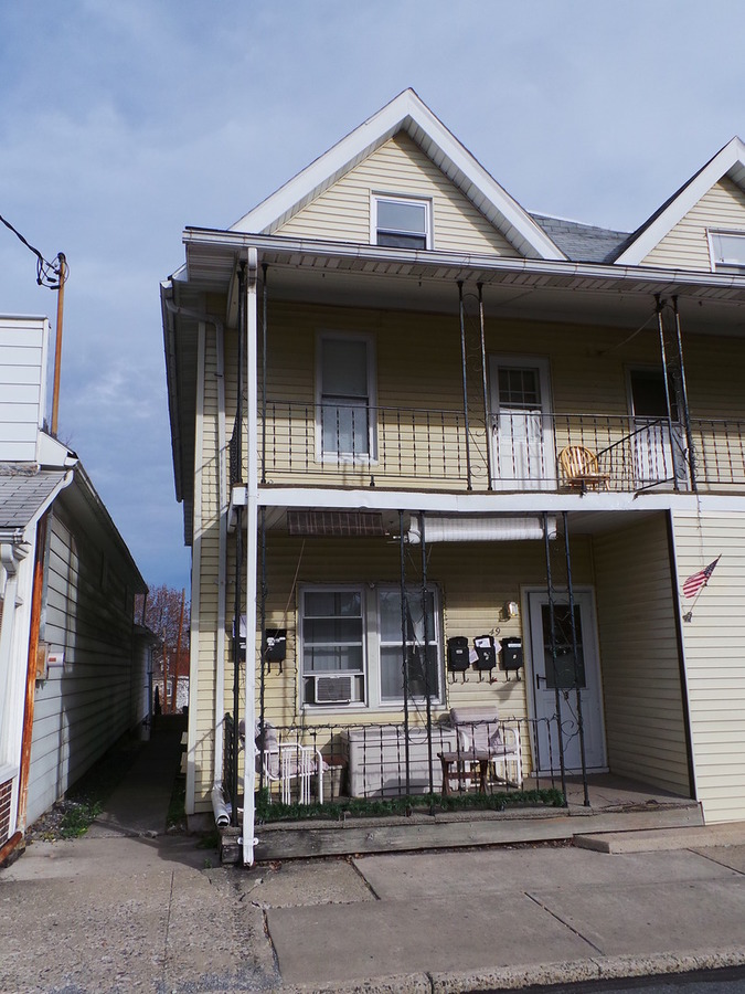 49 S 2nd St 1, Coplay, PA 18037 SCHEDULE A SHOWING