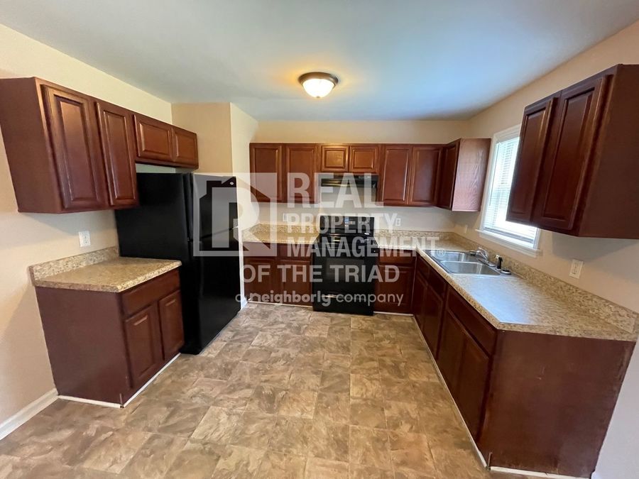 814 Carrieland Drive, Greensboro, NC 27405 Real Property Management