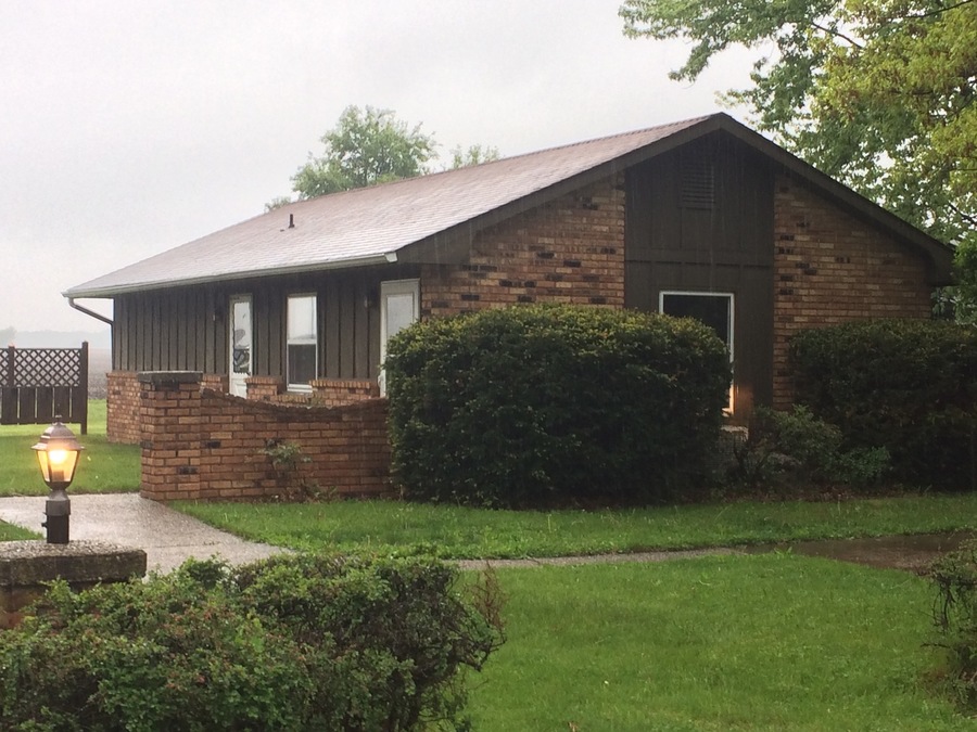 104 S Oak Street Apartment B, Fairmount, IL 61841 Zindars Property