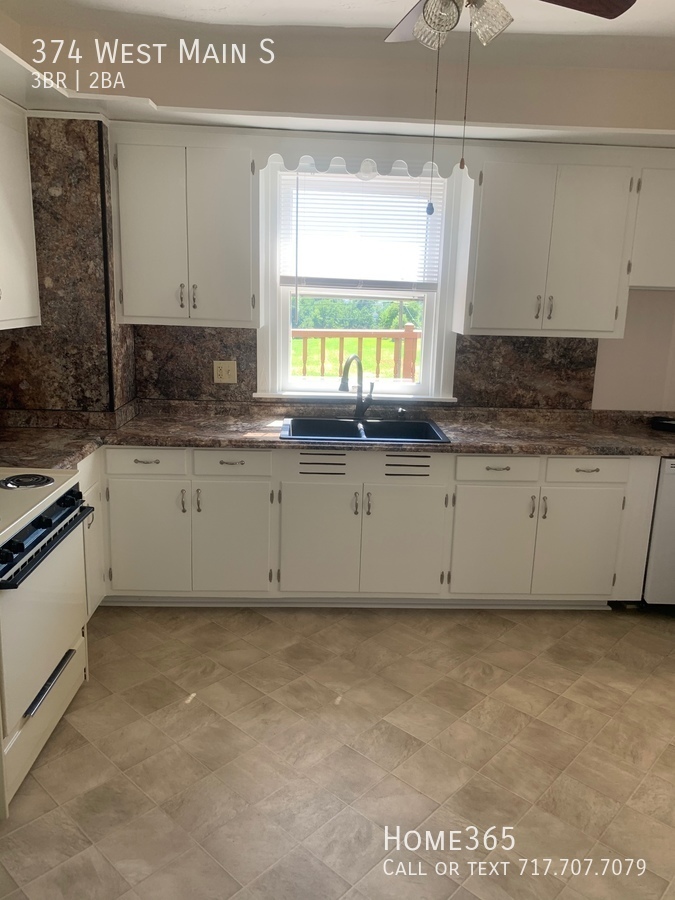 374 West Main S, Dallastown, PA 17313 Home365