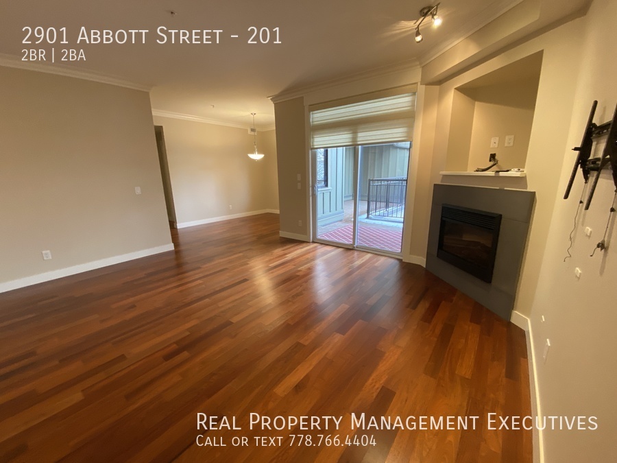 2901 Abbott Street 201, Kelowna, BC v1y 9S9 Real Property