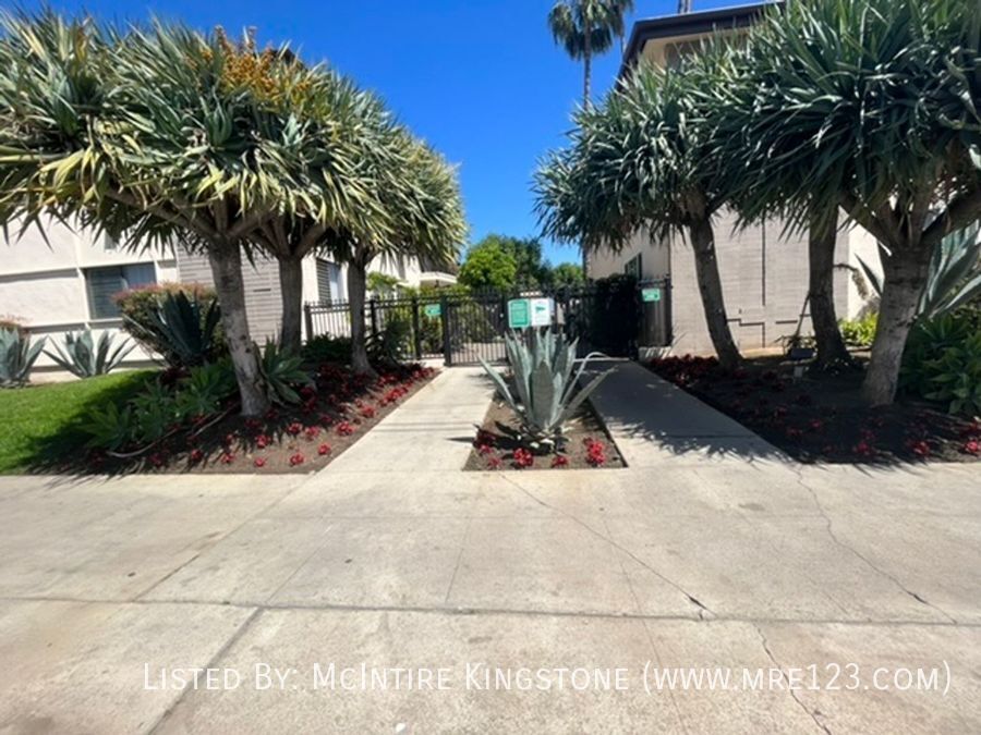 800 N Azusa Ave 6, West Covina, CA 91791 McIntire Kingstone