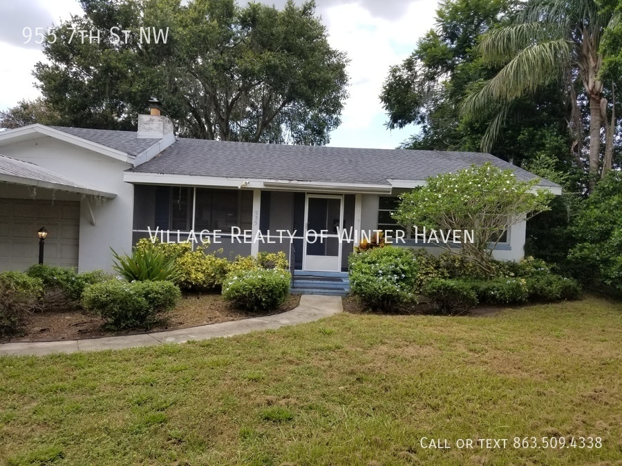 955 7th St NW, Winter Haven, FL 33881 Village Realty of Winter Haven