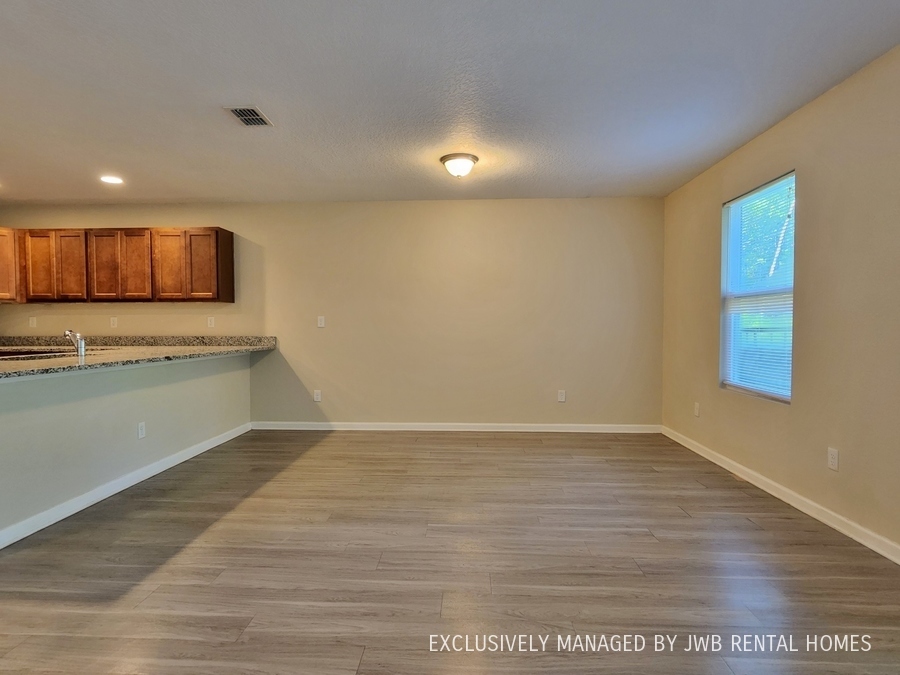6734 Jammes Rd, Jacksonville, FL 32244 SEARCH AVAILABLE HOMES