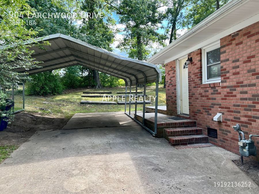 904 Larchwood Drive, Durham, NC 27713 Apple Realty