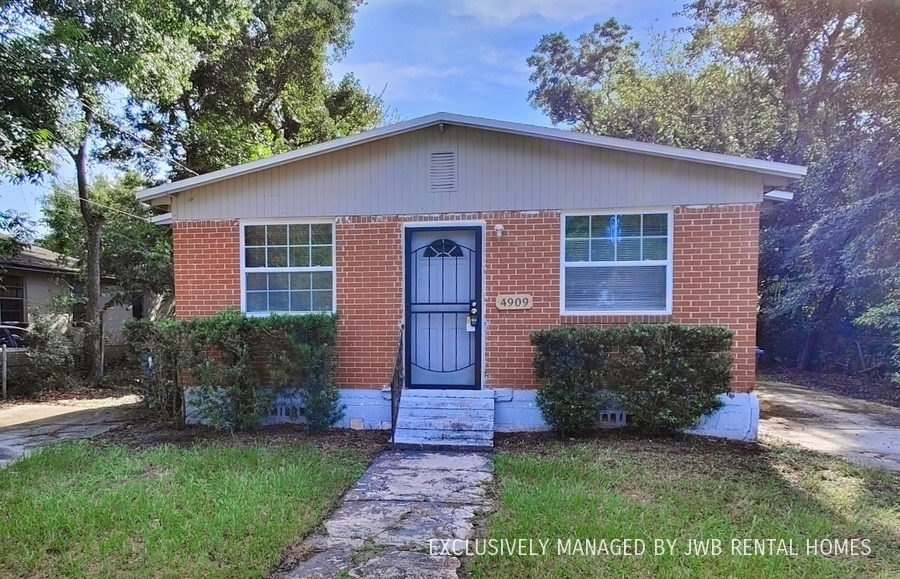 4909 Avenue B, Jacksonville, FL 32209 SEARCH AVAILABLE HOMES