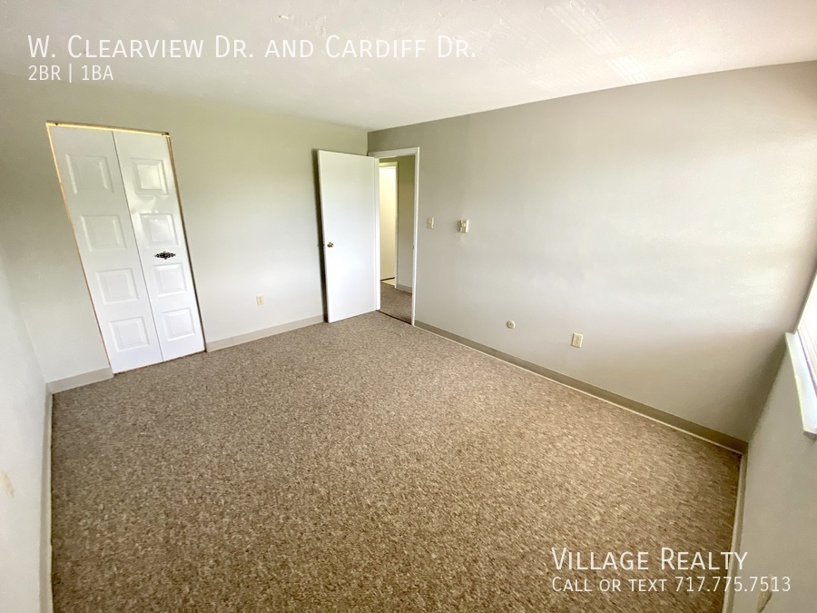 W. Clearview Dr. and Cardiff Dr., Shrewsbury, PA 17361 Village Realty
