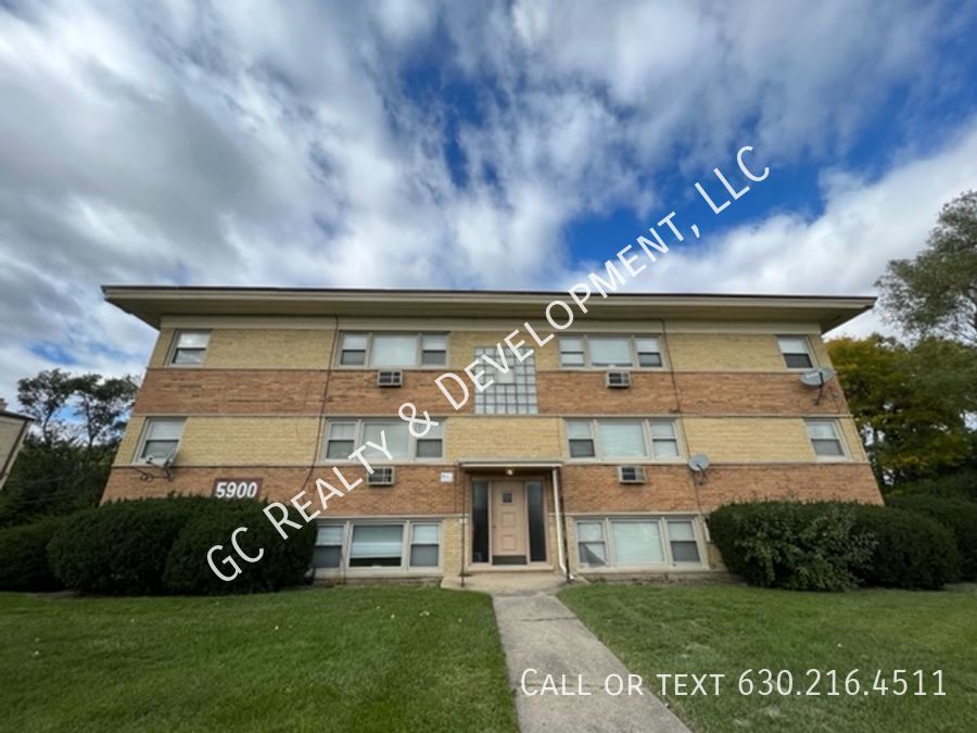 5900 Butterfield Rd Unit 11, Berkeley, IL 60163 GC Realty & Development, LLC